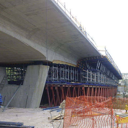 Nuovo ponte sul fiume AUSSA